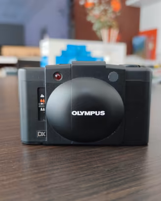 OLYMPUS XA-3 XA3 - FUNZIONANTE - BATTERIA NUOVA
