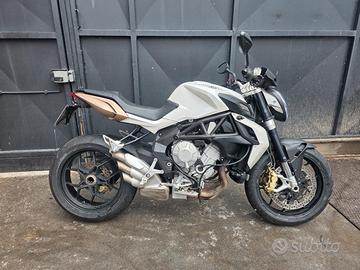 Mv agusta brutale 675