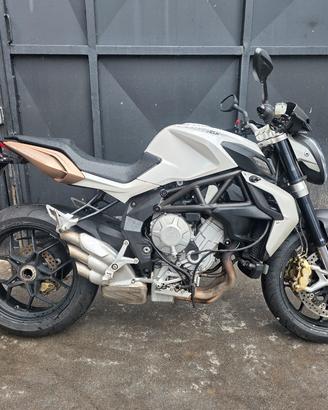 Mv agusta brutale 675