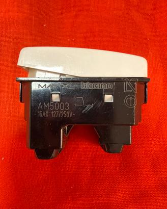 Deviatore Bticino Matix AM5003