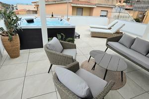 Appartamento con terrazza panoramica e jacuzzi