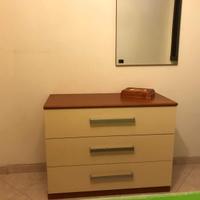 Camera matrimoniale e lampadario