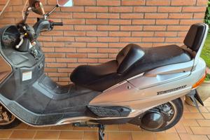 Suzuki Burgman AN 250: 25000 km