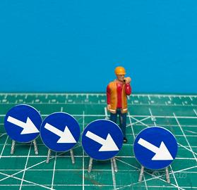 SET 4 Segnali direzionali DX per modellini 1:50