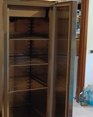 freezer in acciaio