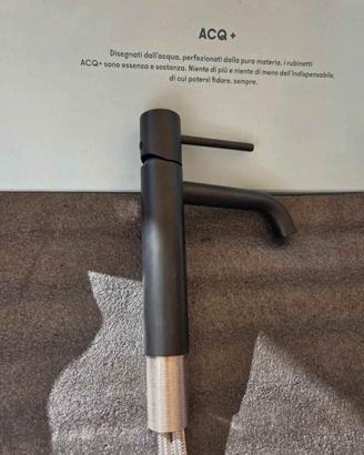 Rubinetto lavabo nero opaco