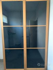 Armadio con ante scorrevoli a specchio