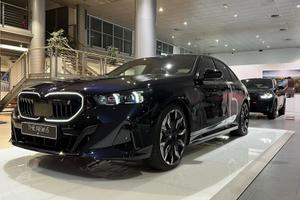BMW BMW i5 eDrive40 Berlina