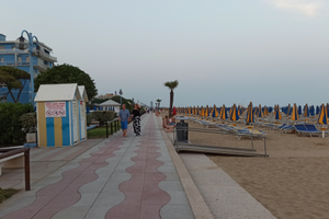 Comodo TRILOCALE x FAM. a 2 passi dalla spiaggia