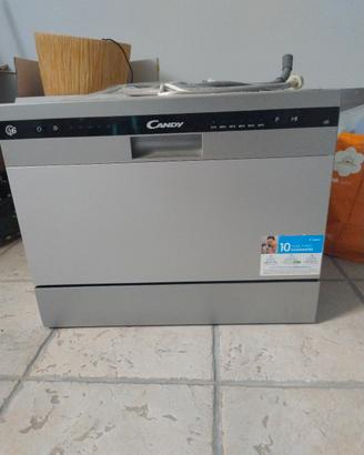  lavastoviglie da 6 coperti Candy usata