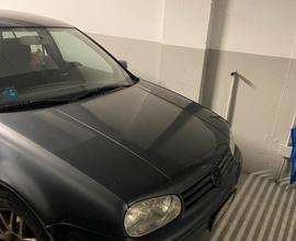 VOLKSWAGEN Golf 4ª serie - 2002