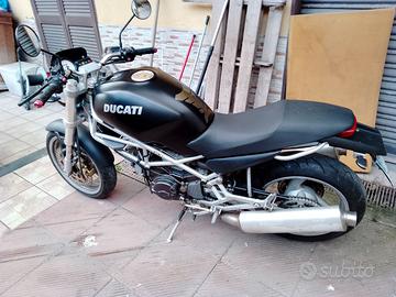Ducati Monster 600 non depotenziata anno 2000