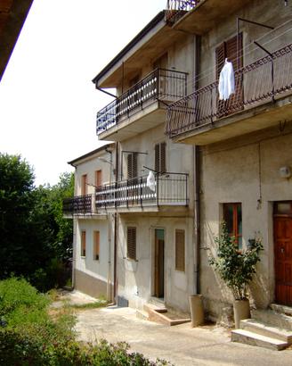 Casa semindipendente San Mauro Marchesato 120 mq