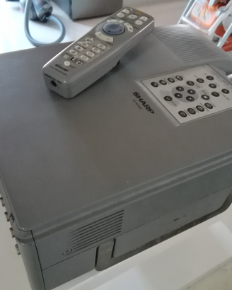 Videoproiettore professionale sharp xg-nv6xe