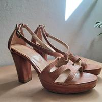 Sandali con Plateau Color Camello in Pelle