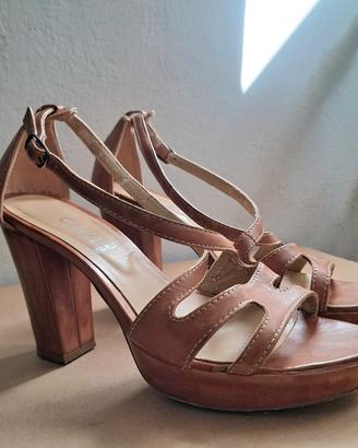 Sandali con Plateau Color Camello in Pelle