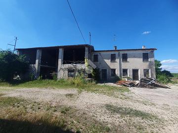RUSTICO A POVEGLIANO VERONESE