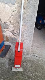Aspirapolvere AEG Vampyrette 100S anni 70