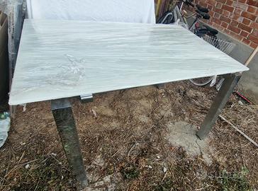 tavolo in vetro allungabile