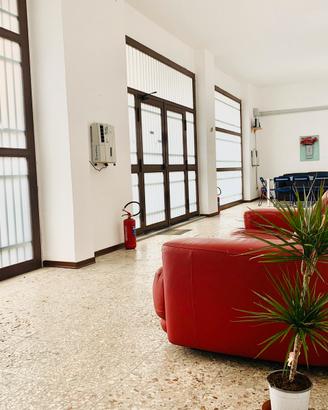 Ufficio tutto incluso zero pensieri maggio free