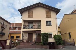 Appartamento di 125 m² con 4 locali a Cinisello Ba