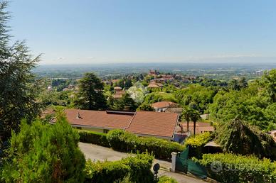 VILLA SINGOLA A PECETTO TORINESE
