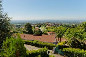 VILLA SINGOLA A PECETTO TORINESE