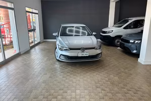 Volkswagen Golf 2.0 tdi Life 150cv dsg
