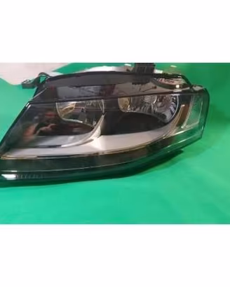 Fari  audi a4 b8.   Alogeno e led