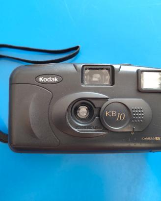 Kodak KB10 35mm vintage con flash