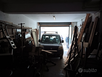 Garage 75 mq in centro