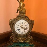 Orologio d'appoggio in bronzo dorato - Parigina