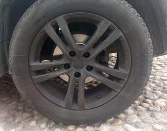 Ruota completa cerchi in lega 215/60/17"