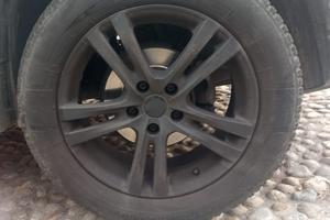 Ruota completa cerchi in lega 215/60/17"