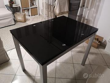 TAVOLO IN VETRO