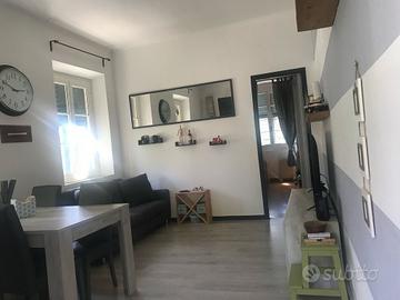 Bilocale arredato Nervi