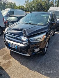Ford kuga incidentata