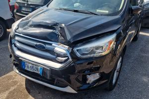 Ford kuga incidentata