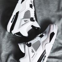 Jordan 4 Retro nero militare taglia 39