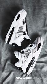 Jordan 4 Retro nero militare taglia 39