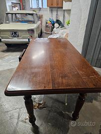 Tavolo in noce massello 