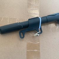 Pompa bicicletta con agganci decathlon btwin