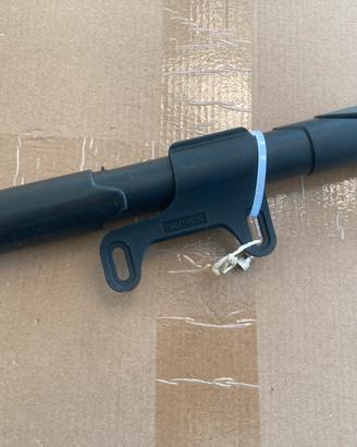 Pompa bicicletta con agganci decathlon btwin