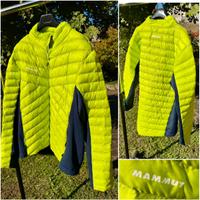 Piumino Mammut con berretti in tinta