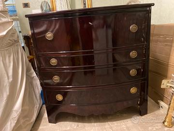 Mobili  vintage como comodini con specchio e letto