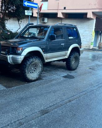 Pajero 3000 v6