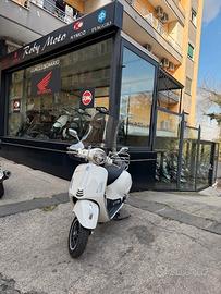 Piaggio GTS 300 VESPA SUPER HPE