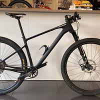 MTB Cannondale in carbonio 