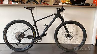 MTB Cannondale in carbonio 