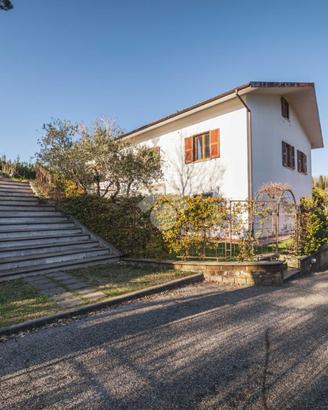 VILLA SINGOLA A VITERBO